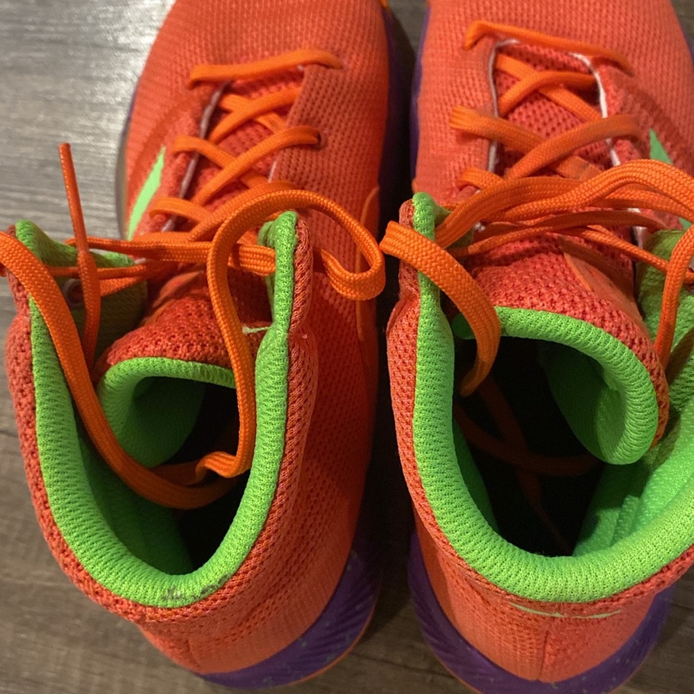 New without tags Adidas basketball shoes - Picture 6 of 8